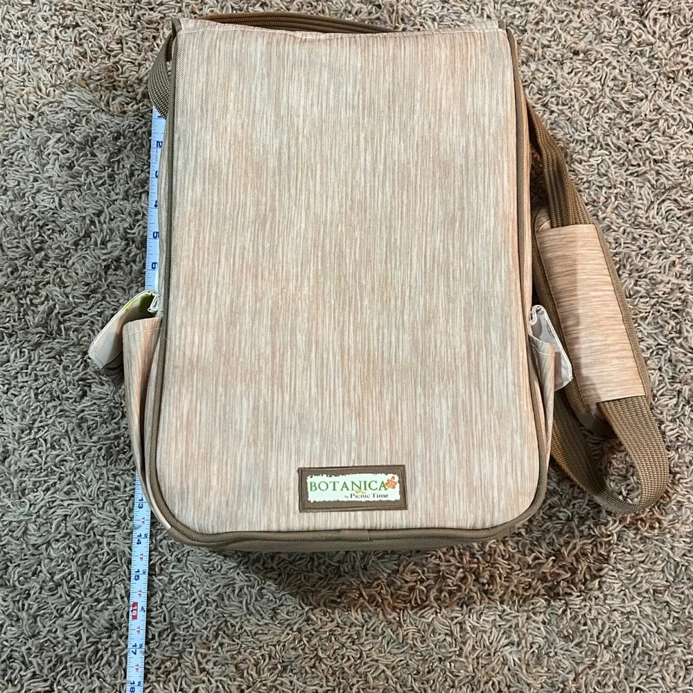 Farmers Mutual Hail Insurance Co. Botanica Picnic Time Insulated Wine Cooler Bag